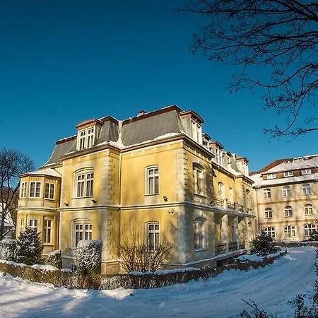 Szálloda Sanatorium Uzdrowiskowe Zimowit